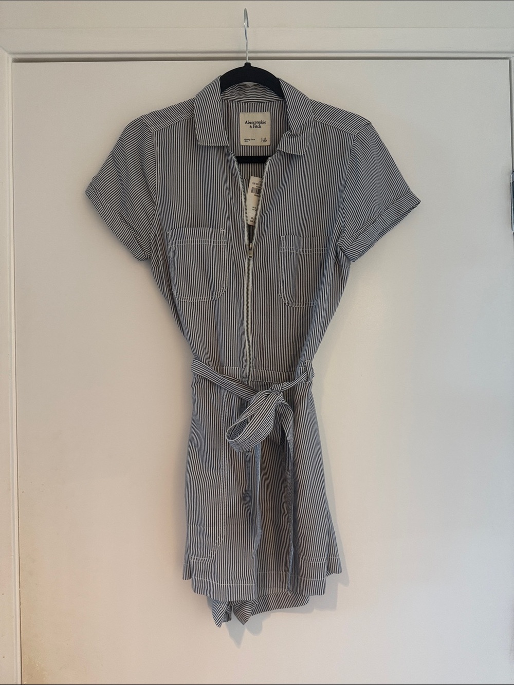Abercrombie & Fitch Zipper Utility Romper in Small TALL